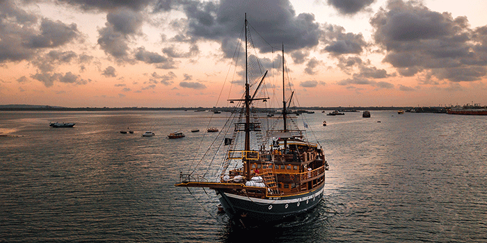 Pirate Dinner Cruise Bali 7